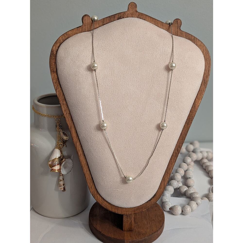 Pretty VTG 1980s Silver-Tone 30" Cobra Faux Pearl Station Chain Necklace